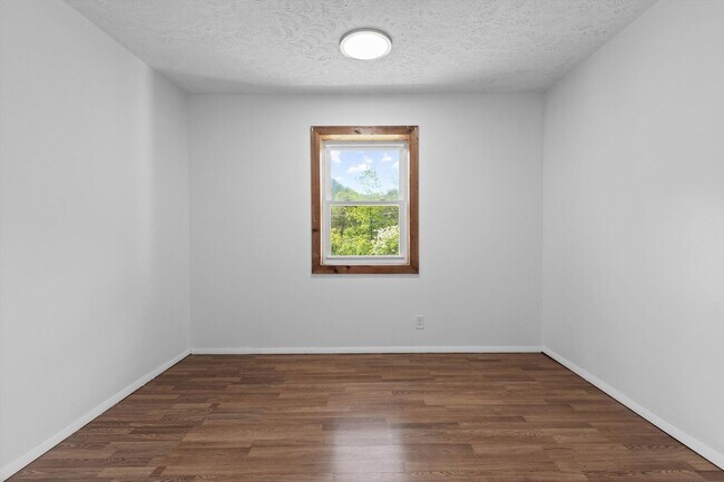 Building Photo - 2205 Island Blvd