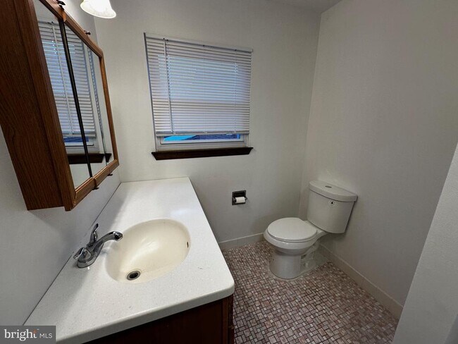 Building Photo - 1439 Vista St