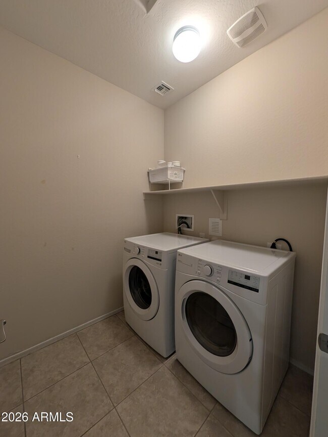 Building Photo - 5631 Cinder Brk Wy