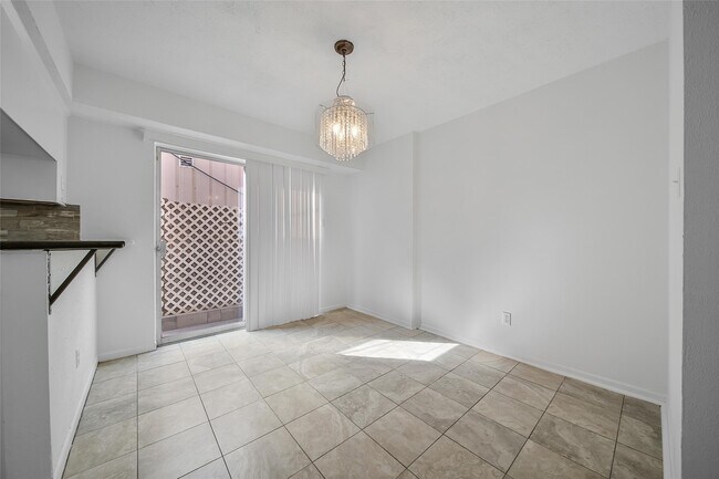 Building Photo - 1403 Blalock Rd