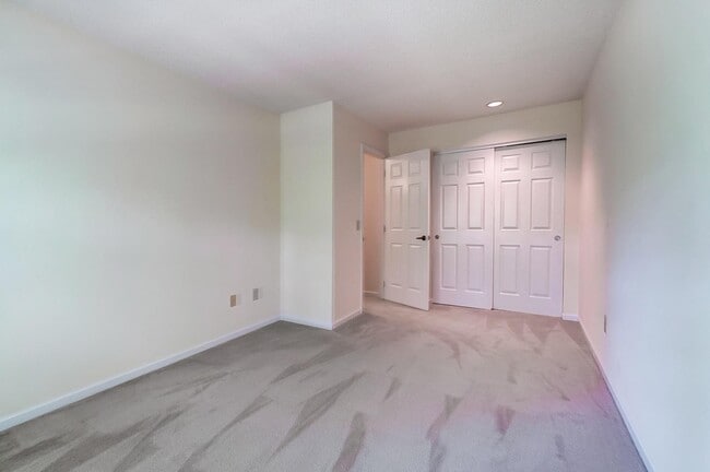 2nd bedroom - 9728 Timberview Ct