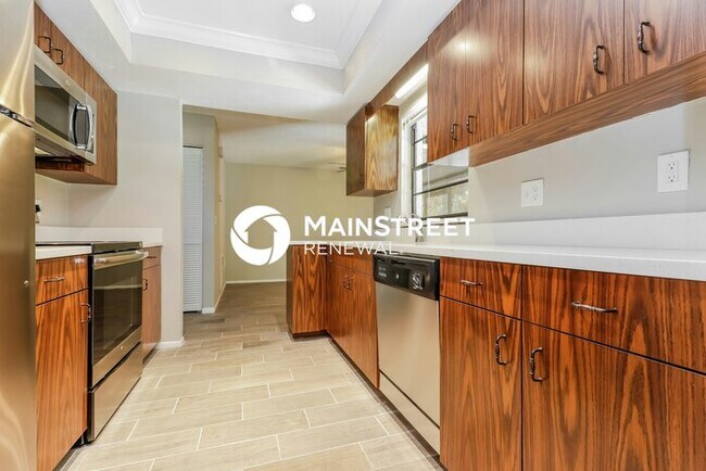 Building Photo - 3 Bedroom Pet-Friendly Home in Sarasota, F...