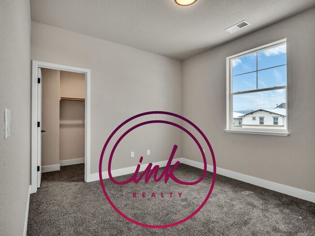 Building Photo - New Townhouses in Gardnerville For Rent