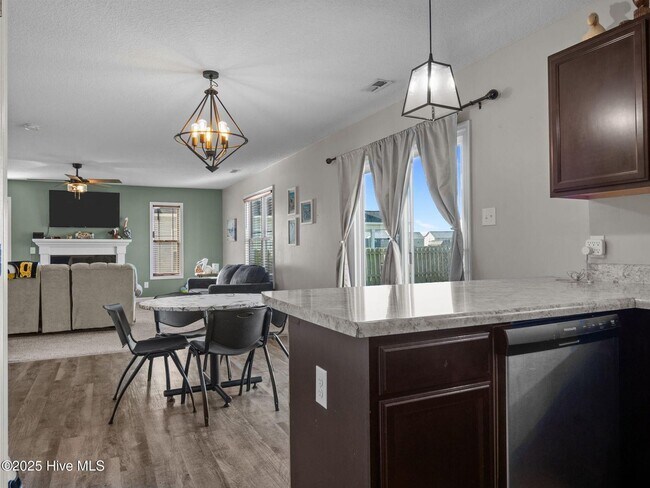 Building Photo - 216 Shell Rock Landing Rd