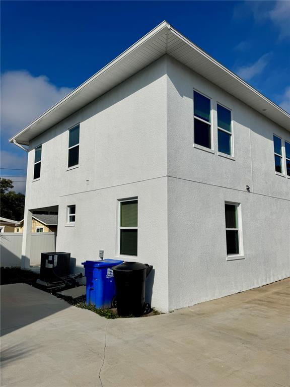 Building Photo - 2738 16th Ave N