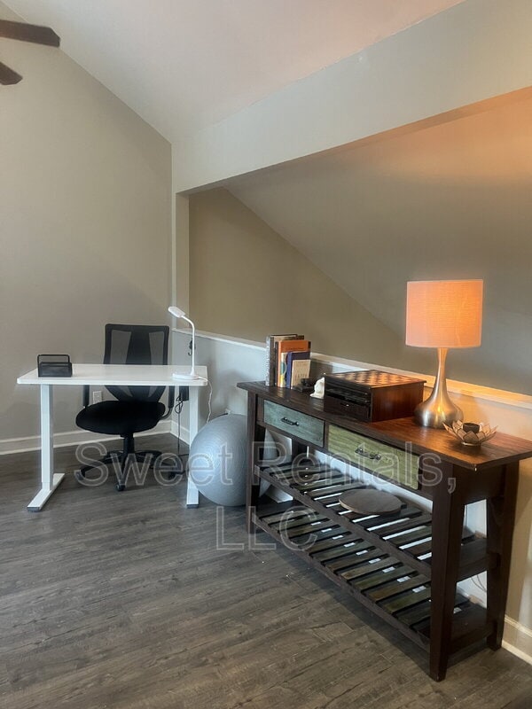 Building Photo - 47 Arabian Dr