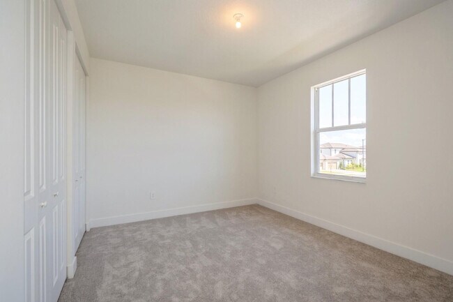 Building Photo - 4385 SW 123rd Ln
