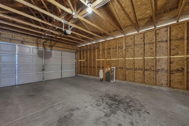 Building Photo - 5833 Ivy Branch Dr