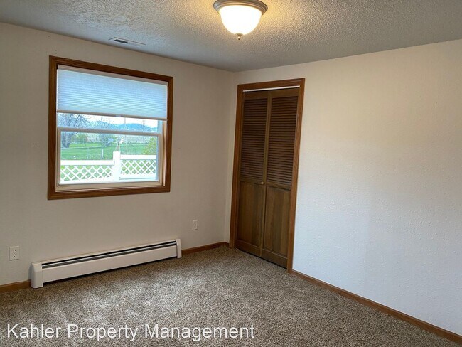 Building Photo - 3 br, 2 bath House - 607 Valley Drive