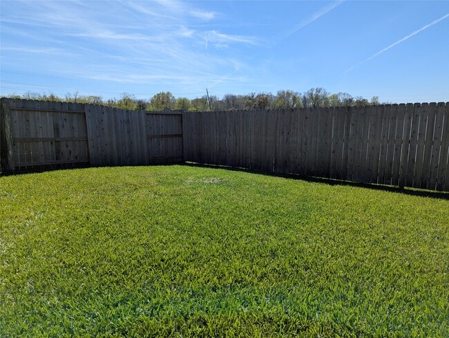 Building Photo - 5618 Savannah Woods Ln