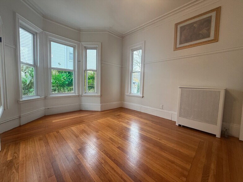 Building Photo - 4 Wabon St