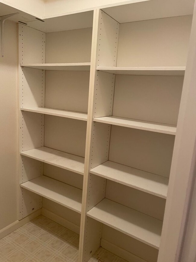 Building Photo - Lovely Home in Holmes Harbor with a Short Term Lease!