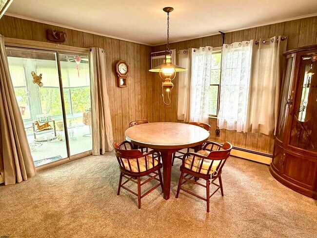 Building Photo - 908 Morris Ln