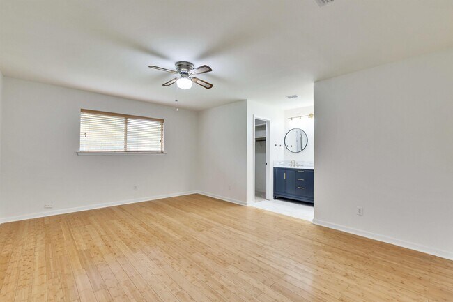 Building Photo - 5403 Porsche Ln