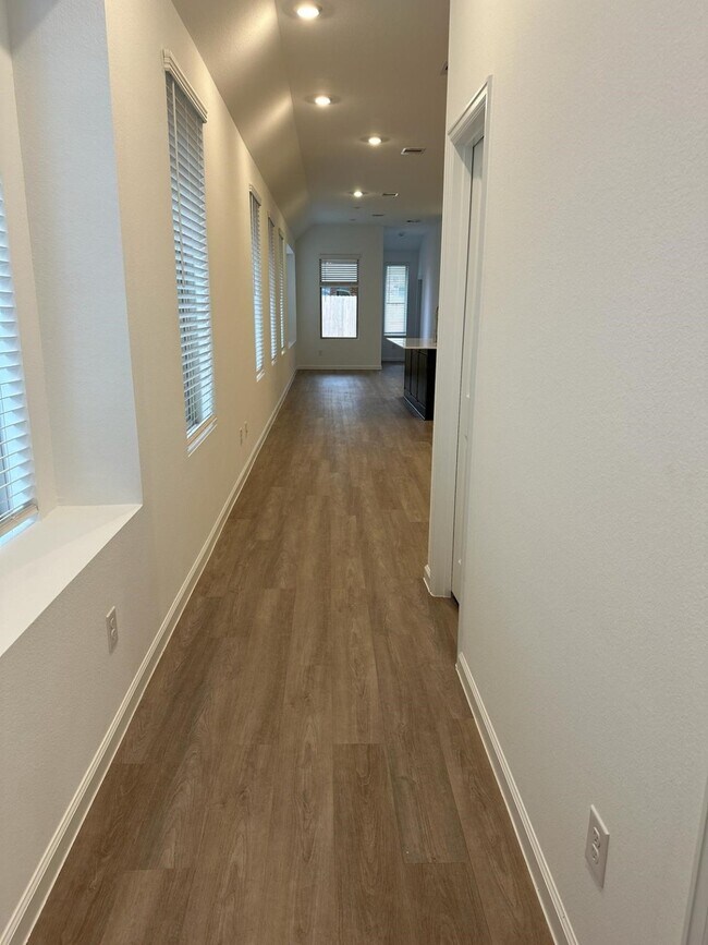 Building Photo - 27034 Golden Isle Ln