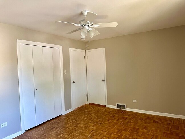 Building Photo - 440 W Arquilla Dr