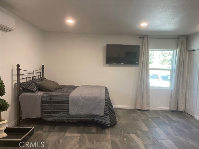 Building Photo - 3062 Monroe St