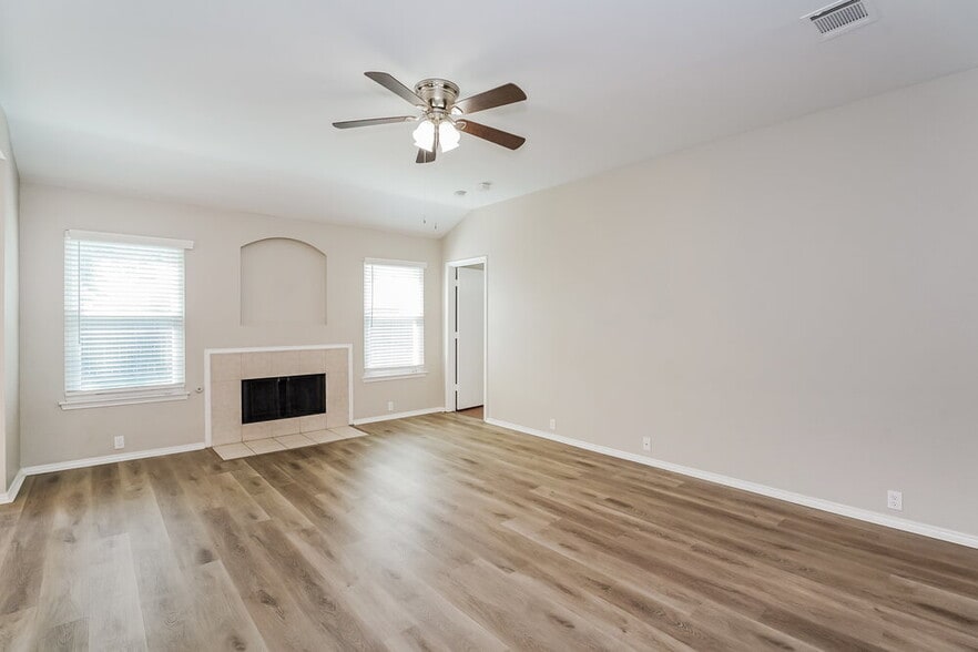 Building Photo - 3313 Teasbend Ct