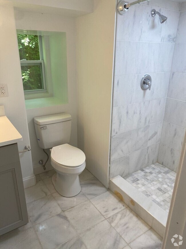 Building Photo - Unique 1 Bed / 1 Bath Apartment in a Histo...
