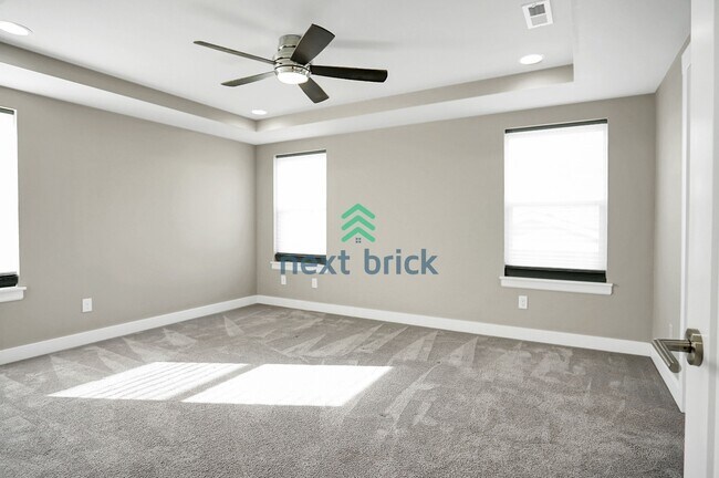 Building Photo - 4 BED AND 2.5 BATH SINGLE FAMILY HOUSE FOR RENT
