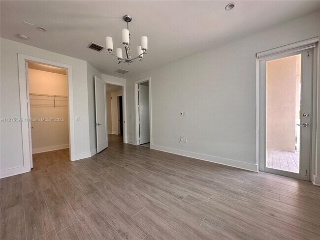 Building Photo - 6420 NW 104th Path