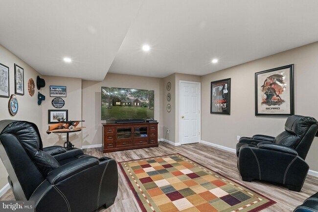 Building Photo - 61 Kirby Ln