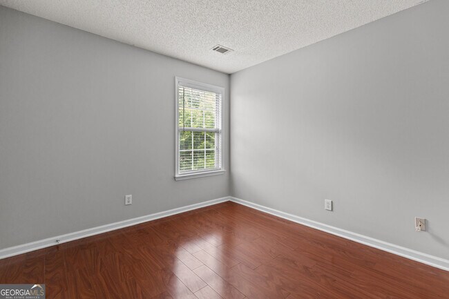 Building Photo - 2315 Hiawassee Dr NW