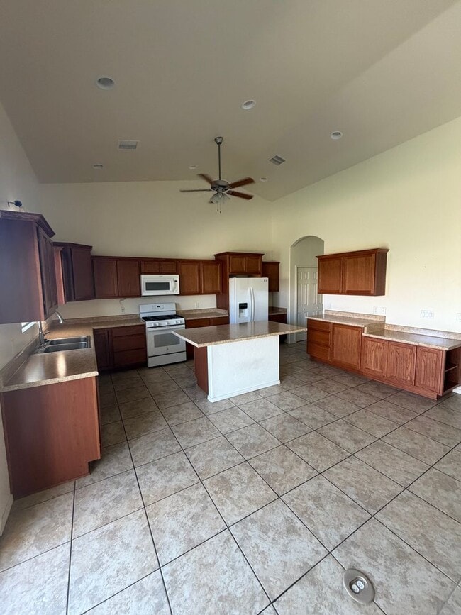 Building Photo - Large Family Home with SOLAR and Landscaping Maintenance Included!!