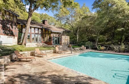 Building Photo - 4711 Spicewood Springs Rd
