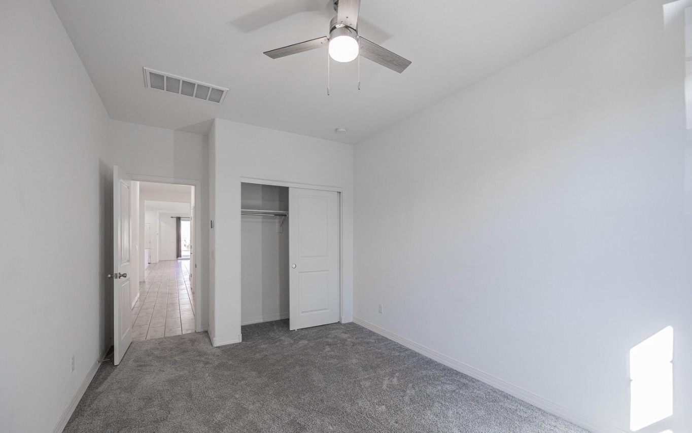 Building Photo - 5726 S 30th Gln