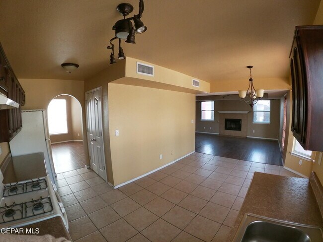 Building Photo - 14201 Pacific Point Dr