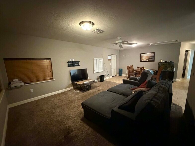 Building Photo - 6610 Golden Gate Pky