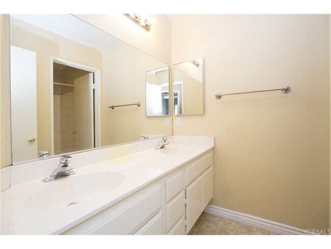 Building Photo - 3573 Cougar Canyon Rd