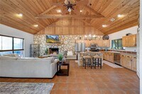 Building Photo - 401 Madrone Canyon Dr