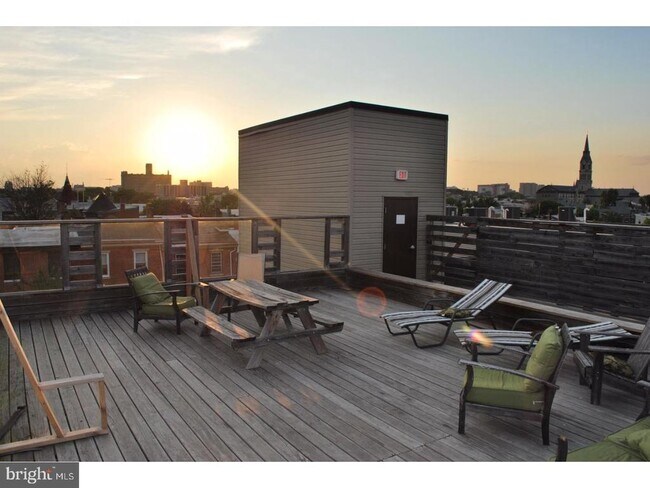 Building Photo - 926 N 3rd St
