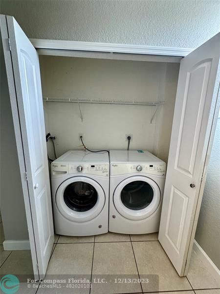 Building Photo - 4425 SW 160th Ave