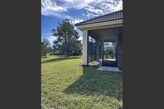 Building Photo - 307 W Redsox Path