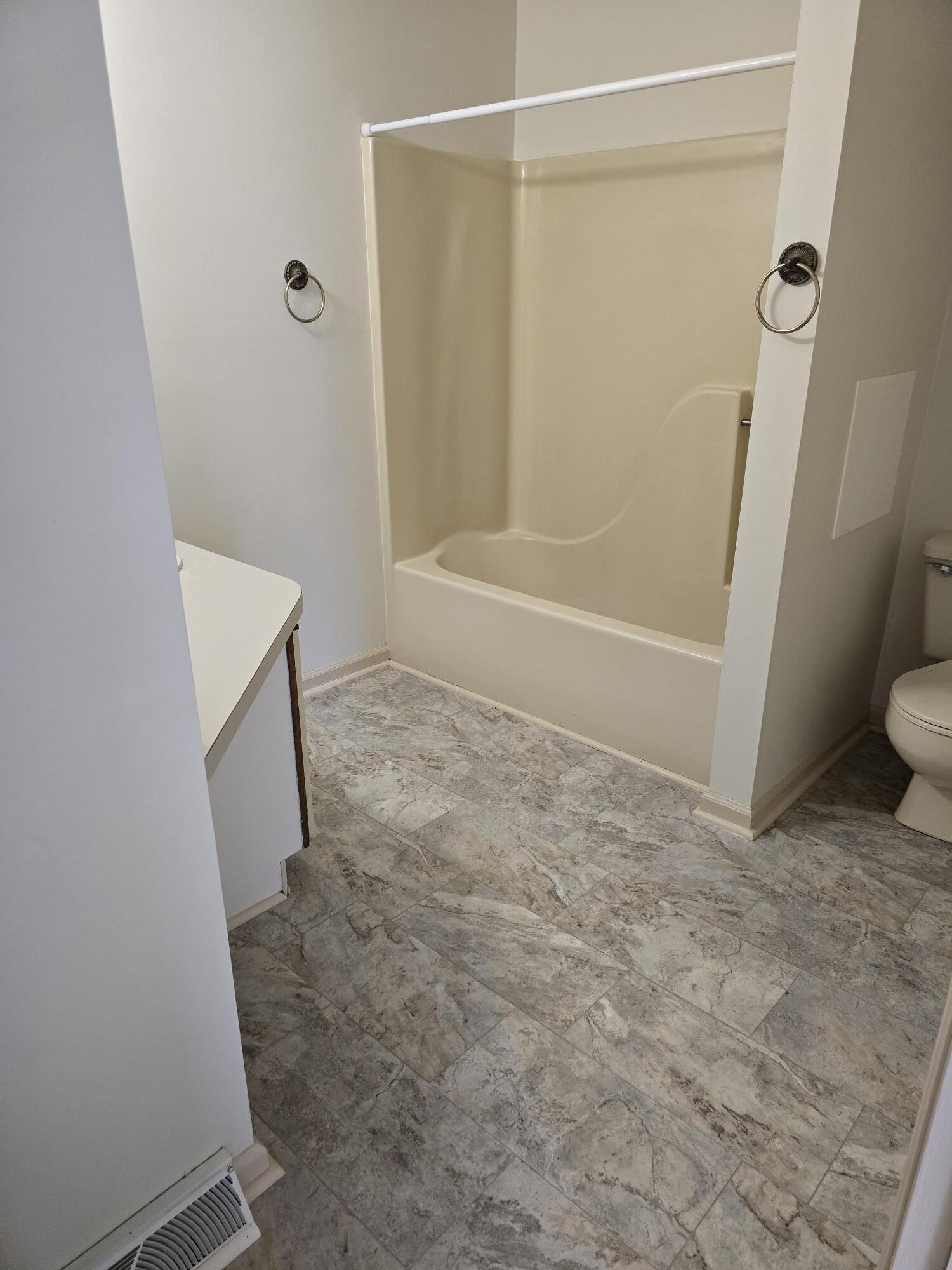 Bath 2 - 121 Treetops Dr