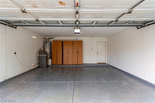 Building Photo - 2412 Shady Vista Dr