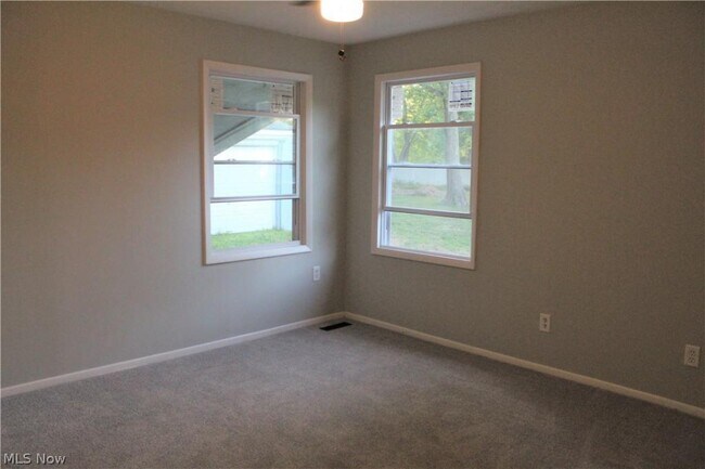 Building Photo - 4134 Beckley Rd