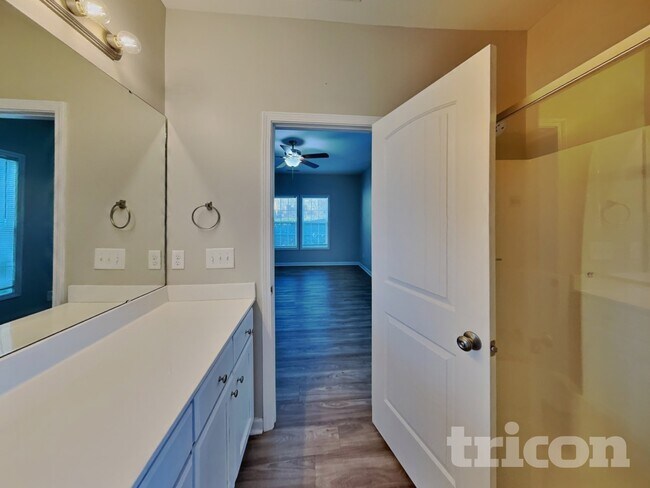 Building Photo - 239 Grovemere Ln