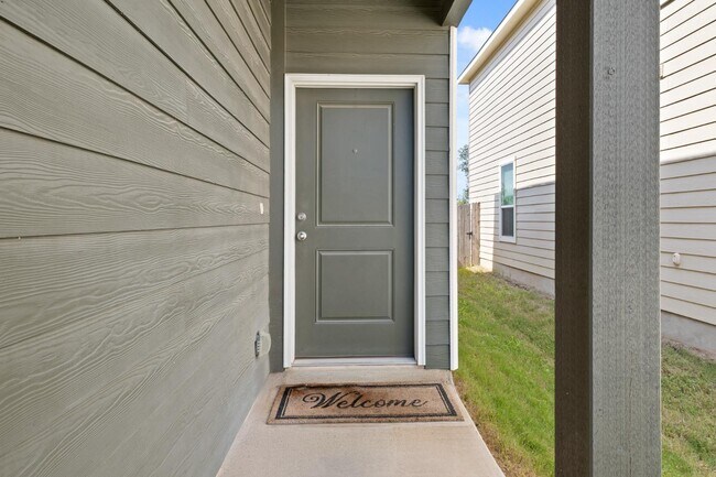 Building Photo - 4631 Otra Otra Dr