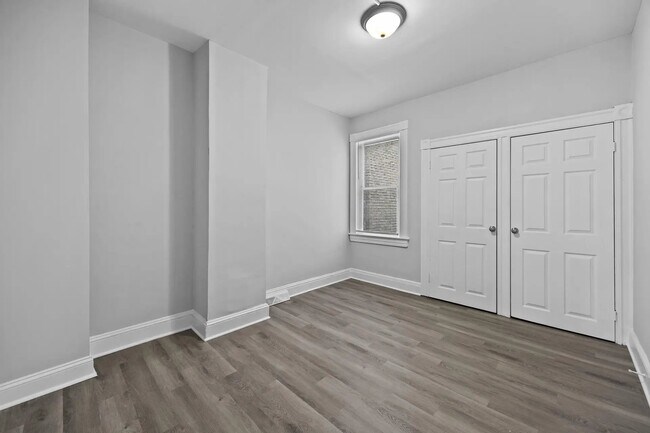 Building Photo - 1728 Ashburton St