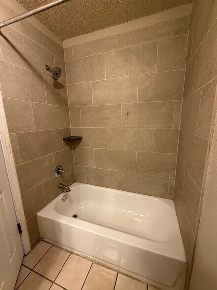 Building Photo - 7136 NW 115th St