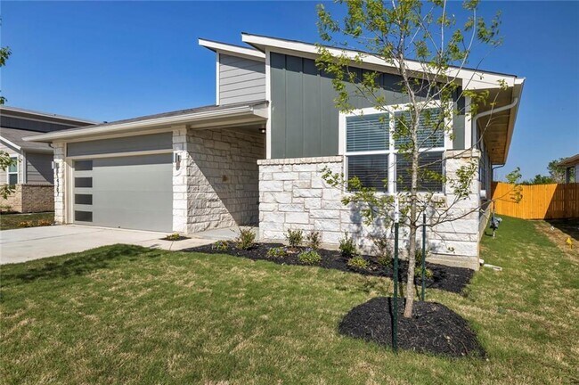 Building Photo - 14307 Macquarie Dr