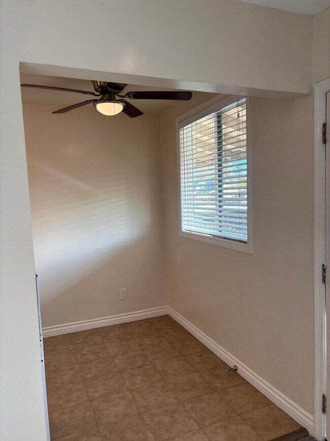 Building Photo - 3569 N E St