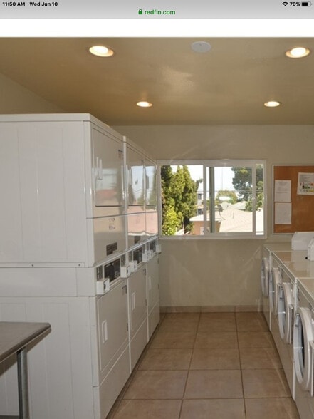 Community Laundry Room - 4727 W 147th St