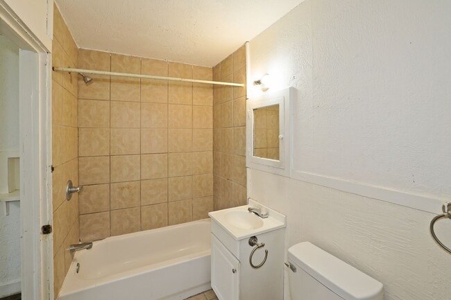 Building Photo - 310 S Prospect St