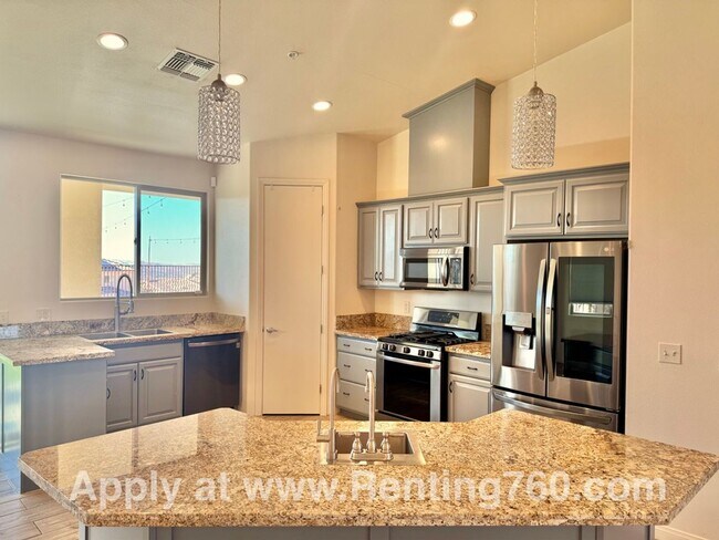 Building Photo - 4 Bedroom Home with Solar Panels and EV Ch...