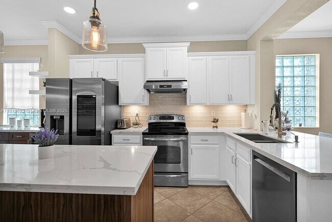 Building Photo - 8986 SW 214th Terrace